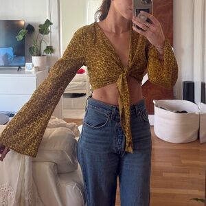 Long sleeve tie front crop top- NWOT
